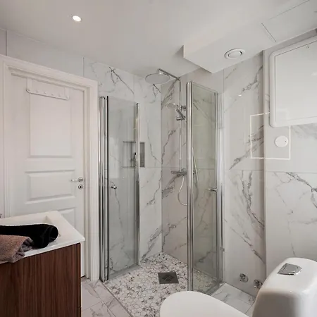 Newly Renovated 1 Bedroom In Heart Of Apartamento Bergen