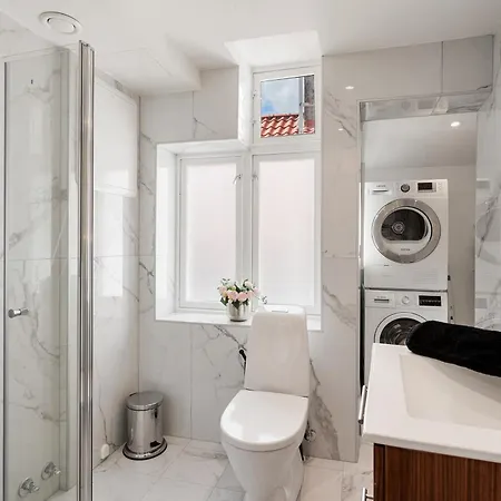 Apartamento Newly Renovated 1 Bedroom In Heart Of Bergen