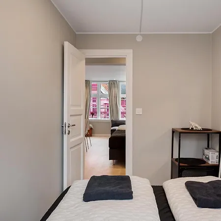 Апартаменты Newly Renovated 1 Bedroom In Heart Of *