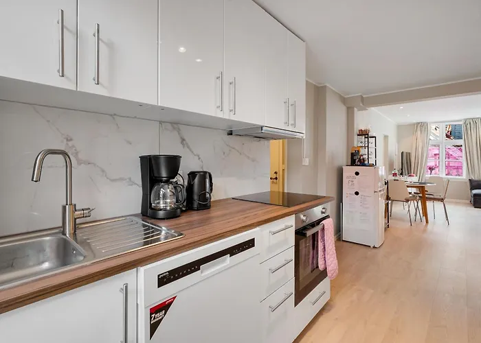 Leilighet Newly Renovated 1 Bedroom In Heart Of *